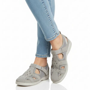 Earth Origins 8 Gray Tan Sport Sandals